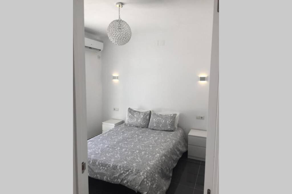 Сasa de vacaciones Casa Reformada Con Terraza/wifi/aire Acondicionado *